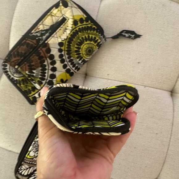 Three-piece Vera Bradley wallet set - Picture 6 of 7